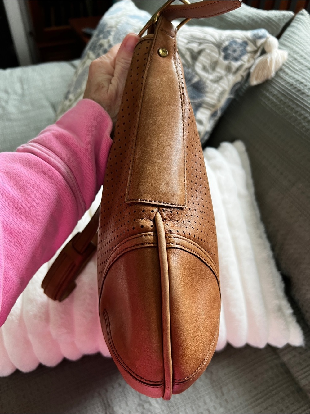 Vintage Coach 9218 Legacy Perforated Hobo in British Tan/Camel - Picture 9 of 15